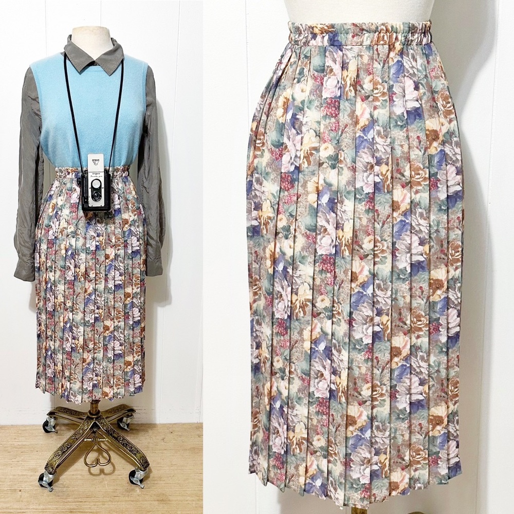 90s Pastel Pleated Midi Skirt ft. Warm Florals | Vintage